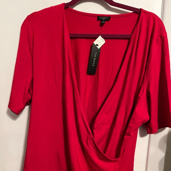 Talbots Tops - NWT TALBOTS WOMAN RED V-NECK SHORT SLEEVE BLOUSE SZ 1X